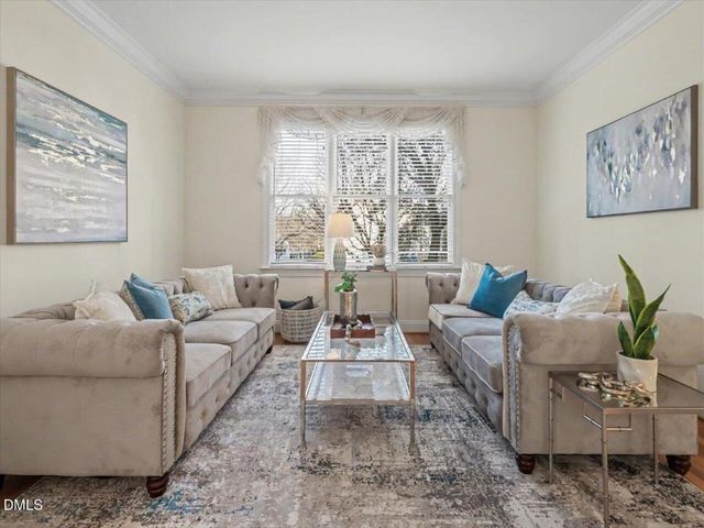 105 Rossburn Way, Chapel Hill, NC 27516