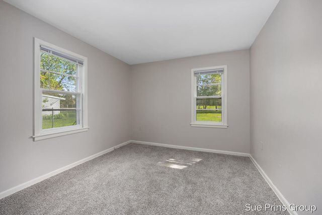 6518 8th Avenue Sw, Georgetown Twp, MI 49418