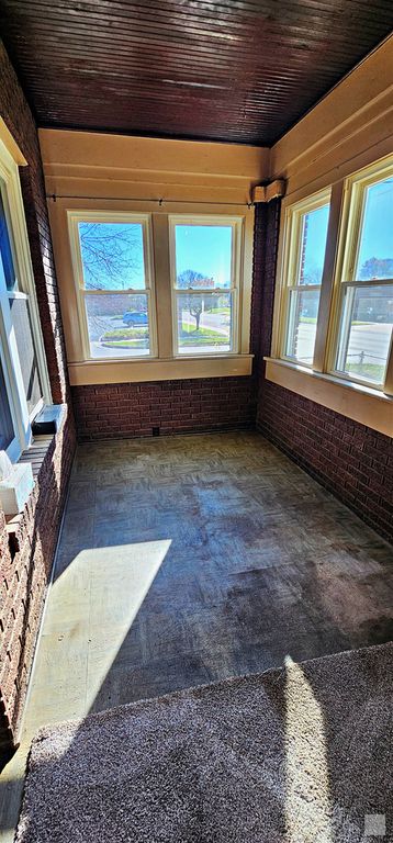 Image 13 of property listing at 511 S Bloomington Street, Streator, IL 61364