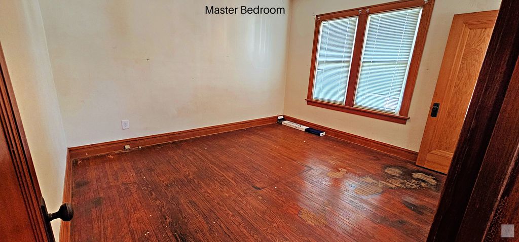 Image 19 of property listing at 511 S Bloomington Street, Streator, IL 61364