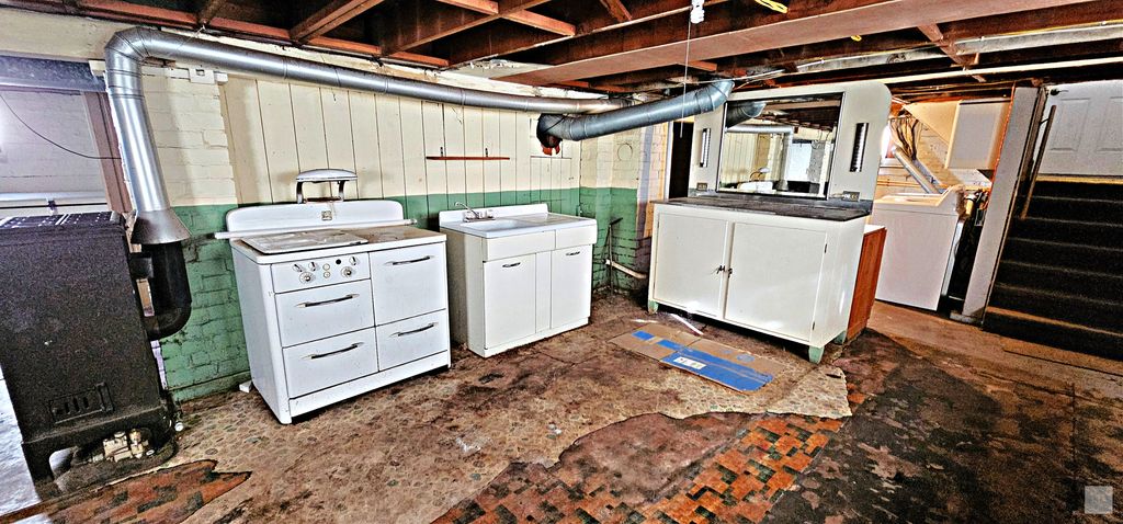 Image 30 of property listing at 511 S Bloomington Street, Streator, IL 61364