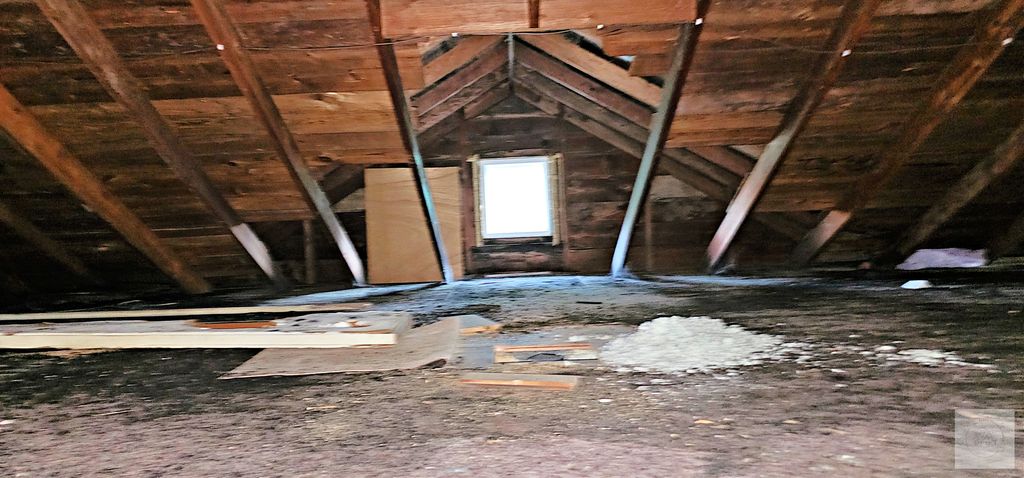 Image 35 of property listing at 511 S Bloomington Street, Streator, IL 61364