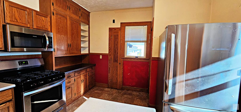 Image 7 of property listing at 511 S Bloomington Street, Streator, IL 61364