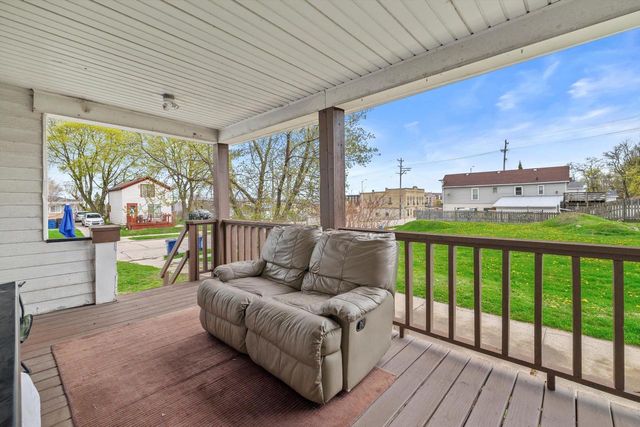 1220 N Wisconsin STREET, Racine, WI 53402