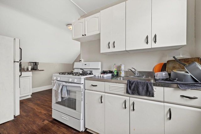 1220 N Wisconsin STREET, Racine, WI 53402