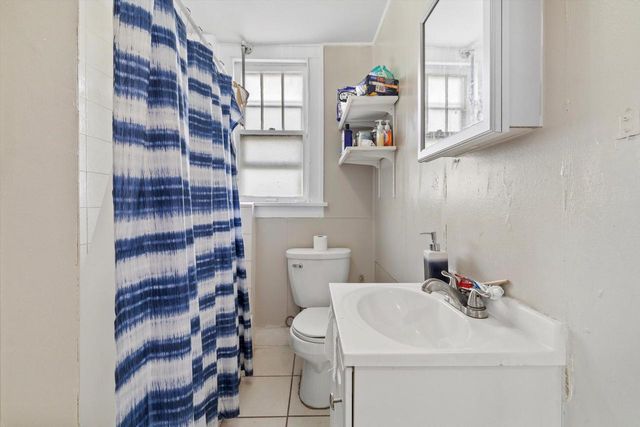 1220 N Wisconsin STREET, Racine, WI 53402