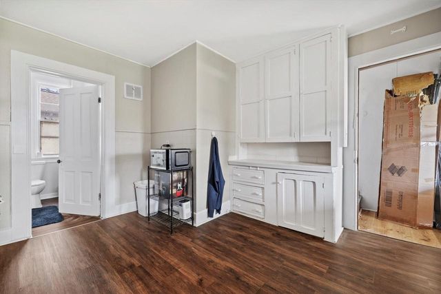 1220 N Wisconsin STREET, Racine, WI 53402