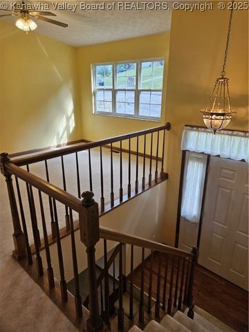 122 Phyllis Drive, Charleston, WV 25302