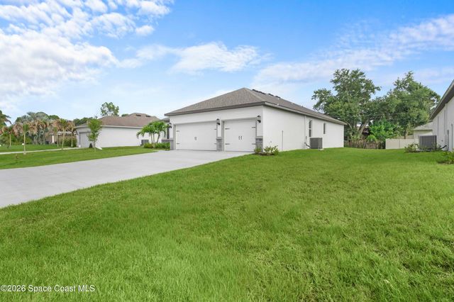 2102 De Groodt Road SW, Palm Bay, FL 32908