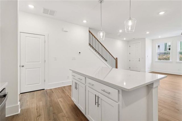 1612 Worley Way NW, Atlanta, GA 30318