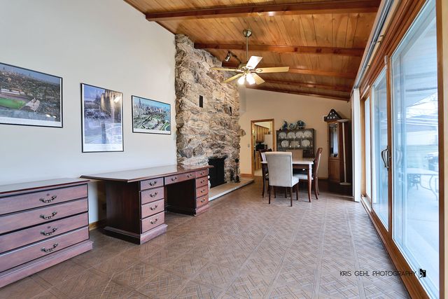 20W371 Diversey Avenue, Addison, IL 60101