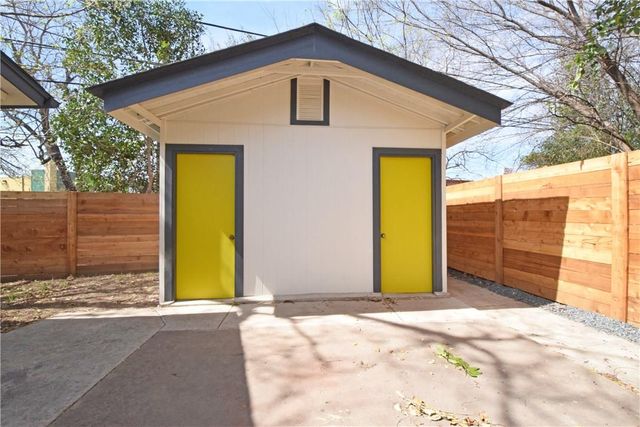 6400 Brookside DR B, Austin, TX 78723