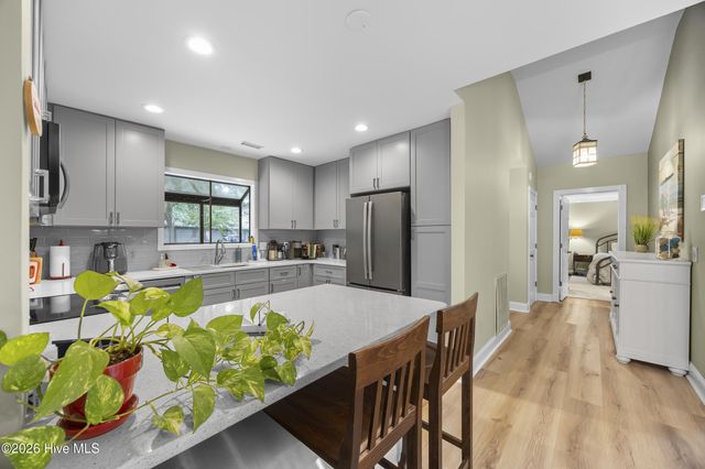 1304 Two Mile Circle E, Wilmington, NC 28405