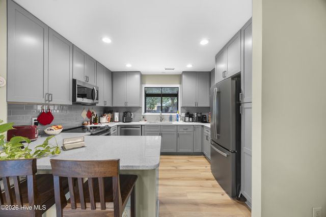 1304 Two Mile Circle E, Wilmington, NC 28405