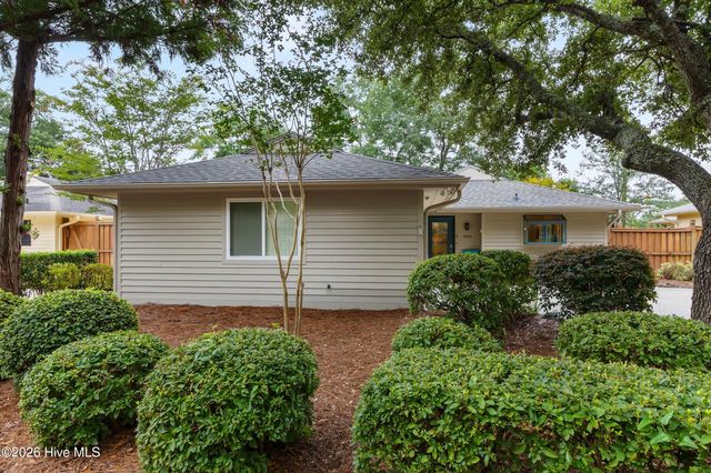 1304 Two Mile Circle E, Wilmington, NC 28405