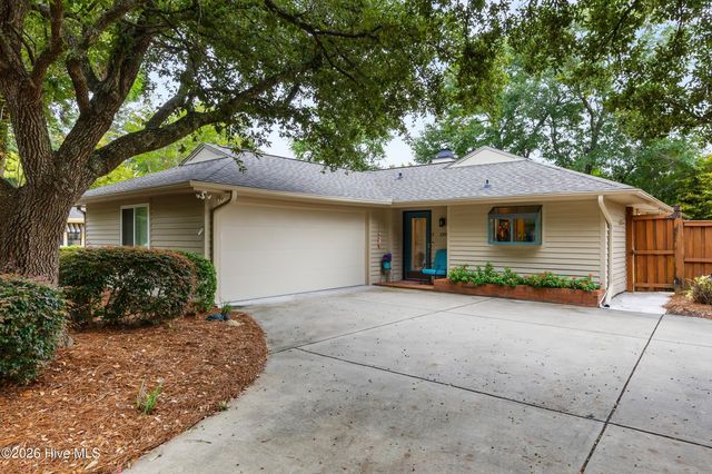 1304 Two Mile Circle E, Wilmington, NC 28405