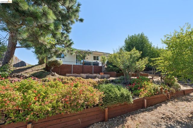 123 Coleridge Drive, Vallejo, CA 94591