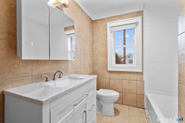 75 Saltonstall Parkway C3, East Haven, CT 06512