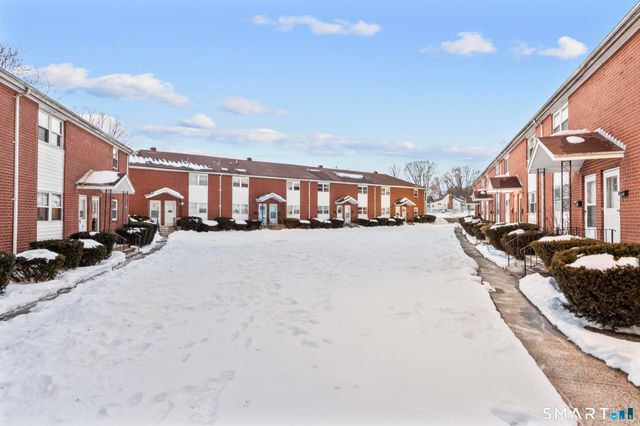 75 Saltonstall Parkway C3, East Haven, CT 06512