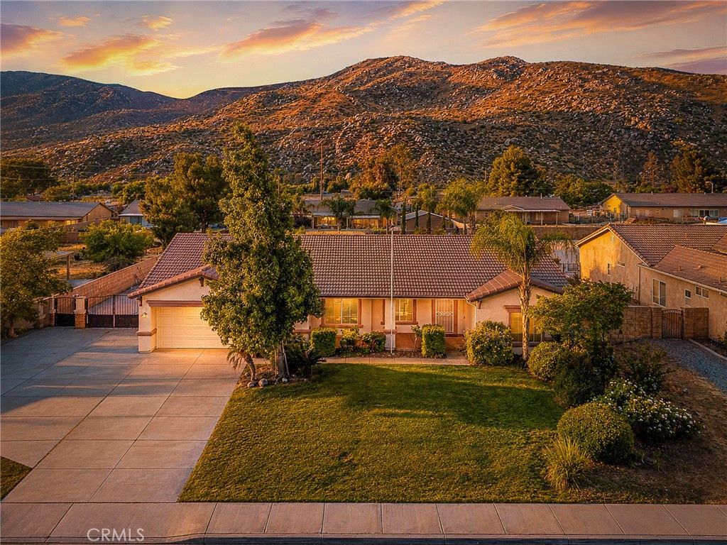 Image 2 of property listing at 1484 Adam St, Banning, CA 92220