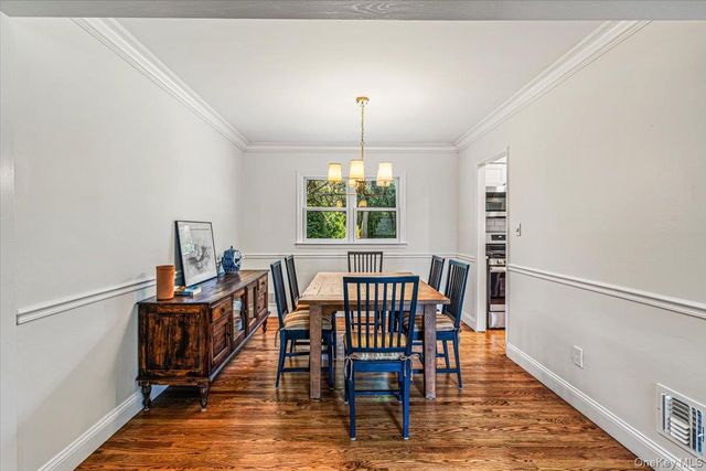 3 Fishermans Drive, Port Washington, NY 11050