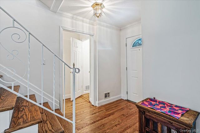 3 Fishermans Drive, Port Washington, NY 11050