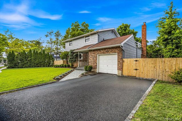 3 Fishermans Drive, Port Washington, NY 11050