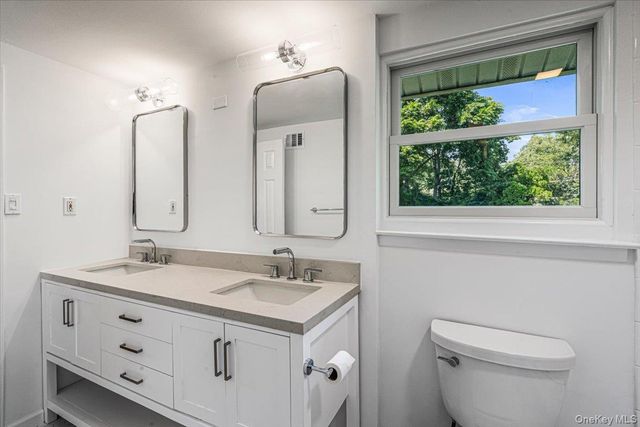 3 Fishermans Drive, Port Washington, NY 11050