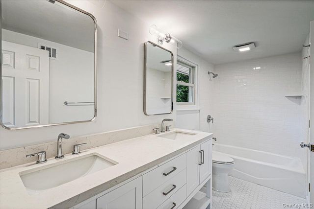 3 Fishermans Drive, Port Washington, NY 11050