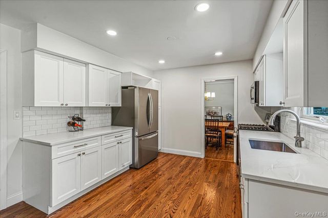 3 Fishermans Drive, Port Washington, NY 11050