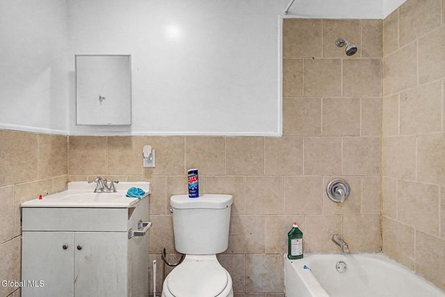 38 Trinity Place, Albany, NY 12202