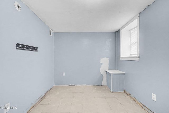 38 Trinity Place, Albany, NY 12202