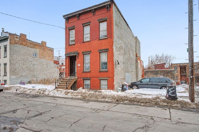 38 Trinity Place, Albany, NY 12202