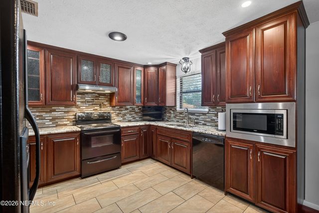 2137 BURGOYNE Drive, Jacksonville, FL 32208