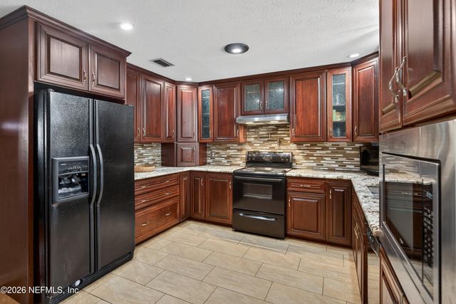 2137 BURGOYNE Drive, Jacksonville, FL 32208