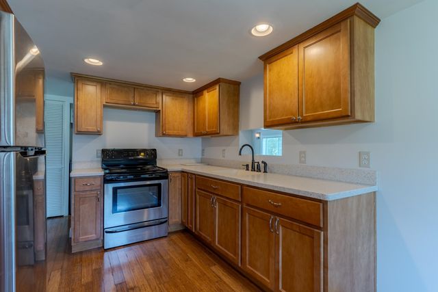 461 Wadleigh Falls Road, Newmarket, NH 03857