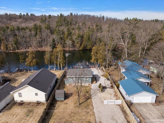6185 E Dave Street, Newaygo, MI 49337