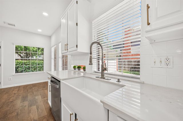 1206 Buttonwood Drive, Friendswood, TX 77546