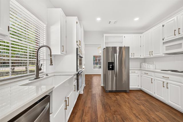 1206 Buttonwood Drive, Friendswood, TX 77546