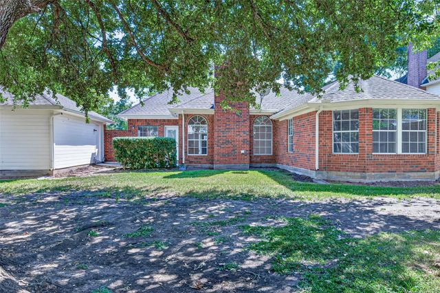 1206 Buttonwood Drive, Friendswood, TX 77546