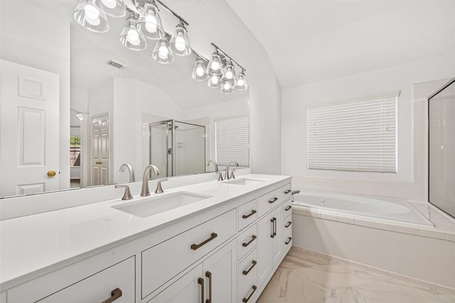 1206 Buttonwood Drive, Friendswood, TX 77546