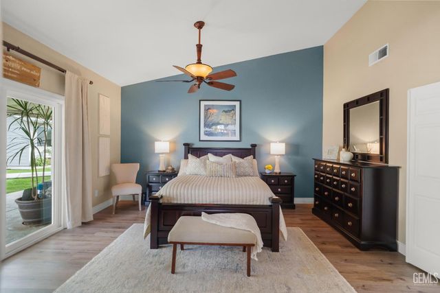 700 Los Mochis Drive, Bakersfield, CA 93314