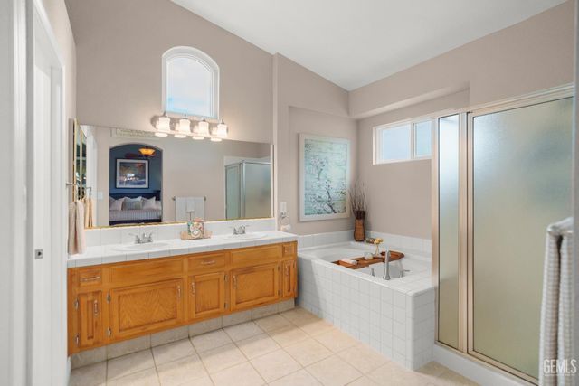 700 Los Mochis Drive, Bakersfield, CA 93314