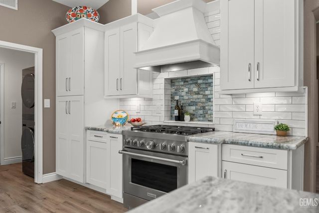 700 Los Mochis Drive, Bakersfield, CA 93314