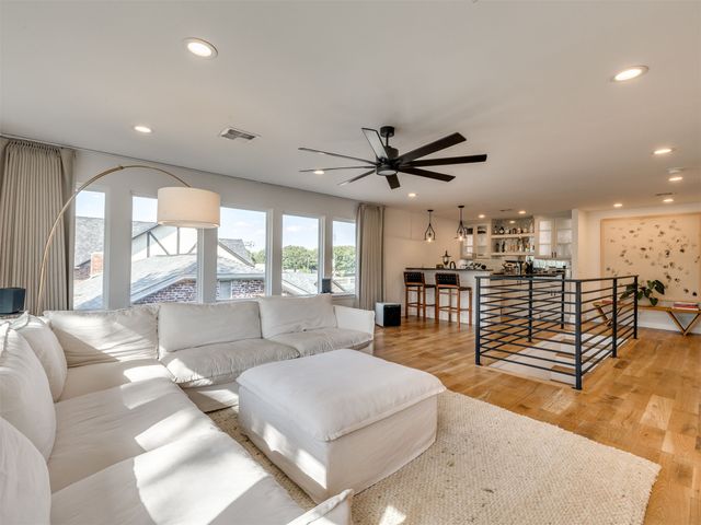 1127 S Norfolk Avenue, Tulsa, OK 74120