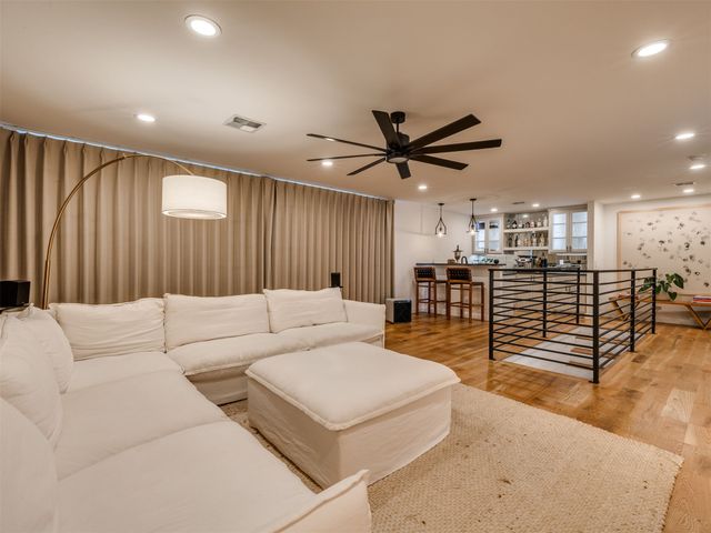 1127 S Norfolk Avenue, Tulsa, OK 74120