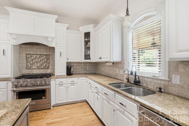 105 Quincy Court, Mooresville, NC 28117
