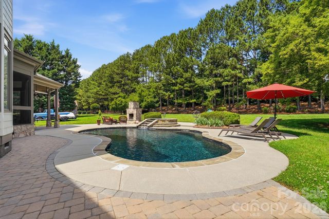 105 Quincy Court, Mooresville, NC 28117