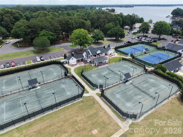105 Quincy Court, Mooresville, NC 28117