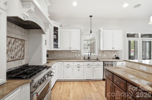 105 Quincy Court, Mooresville, NC 28117